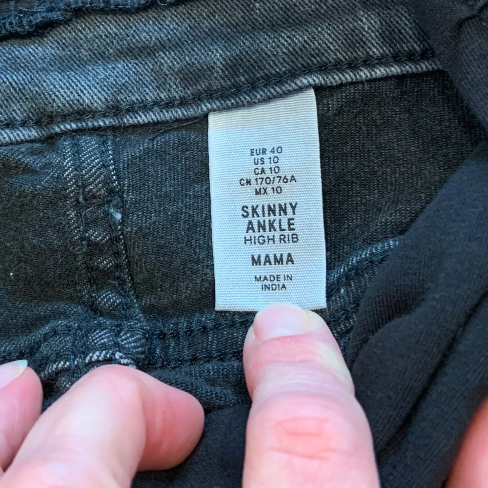 H&M black skinny ankle high rib Mama maternity jeans with zippers at hems - Picture 7 of 7